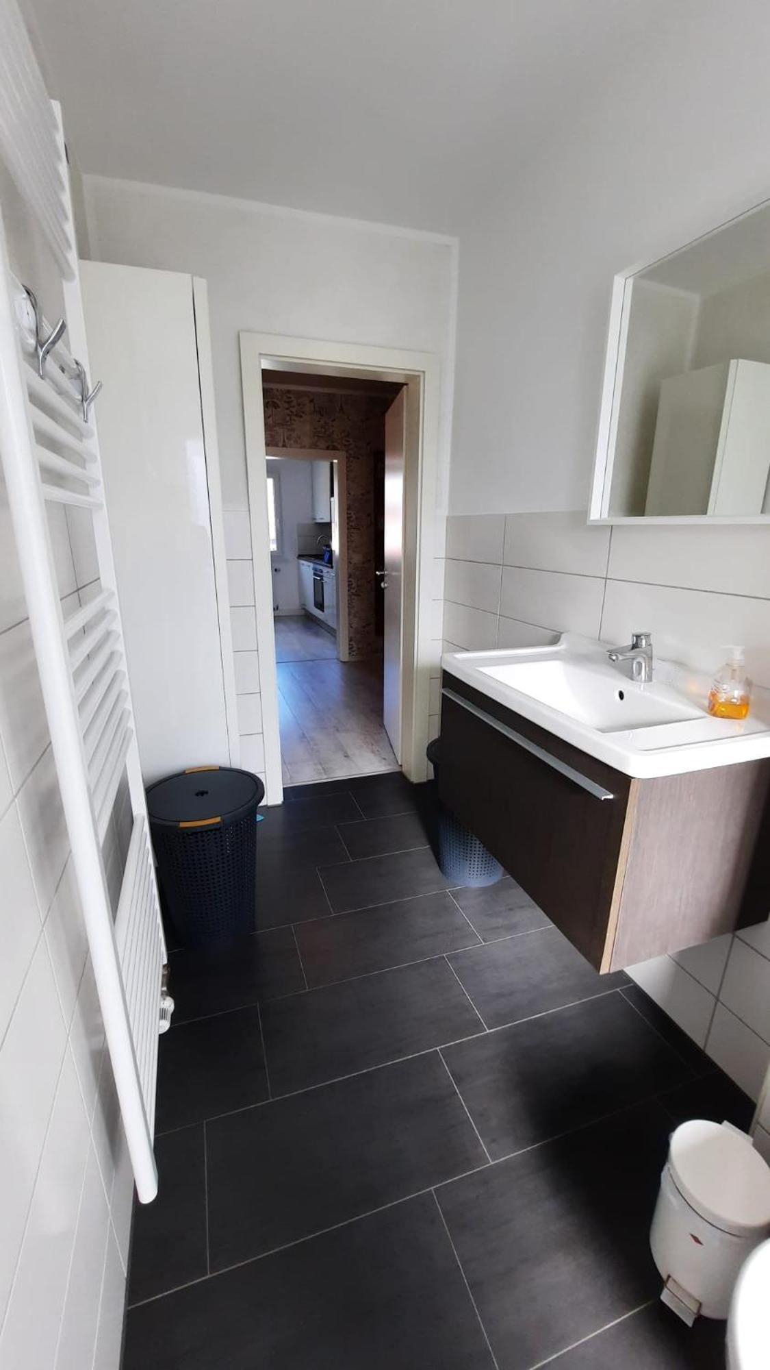 Ruhig Gelegene 2-Zi Fewo, Wallbox, Balkon เอสเซน ภายนอก รูปภาพ